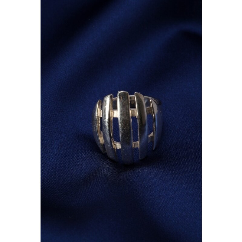 Stříbrný prsten PS016