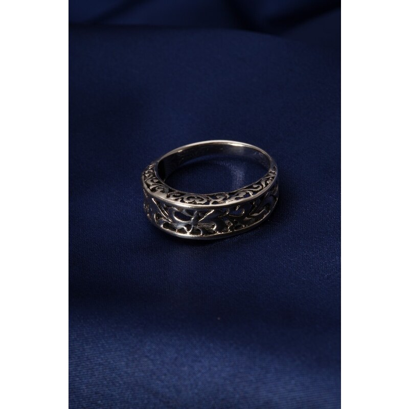 Stříbrný prsten PS020