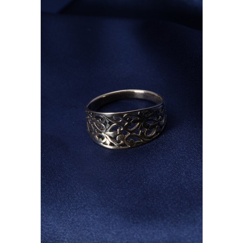 Stříbrný prsten PS022