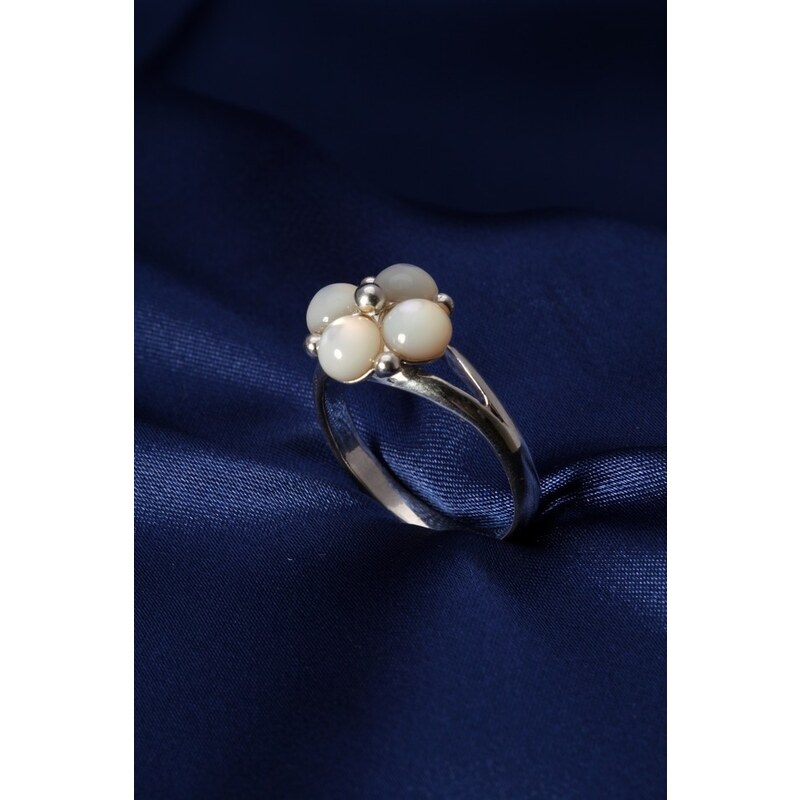 Stříbrný prsten s perletí PB013