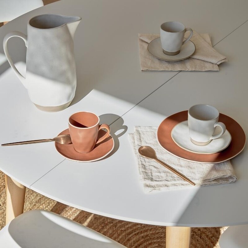 Bílý porcelánový džbán Kave Home Ryba 2 l