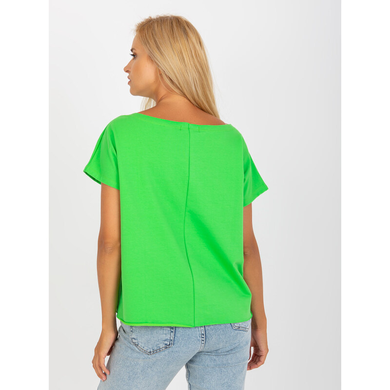 Fashionhunters Světle zelená asymetrická halenka jedné velikosti s výšivkou