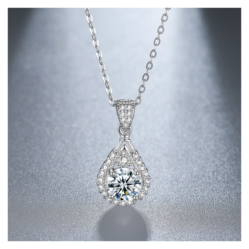 OLIVIE Stříbrný náhrdelník 1ct 6,5mm MOISSANITE 6094