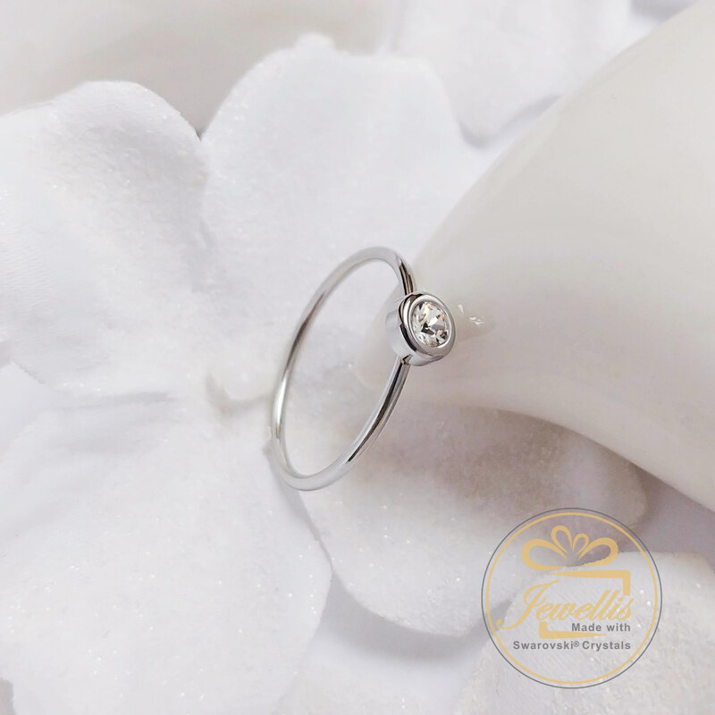 Jewellis ČR Jewellis ocelový minimalistický prsten s krystalem Swarovski - Emerald