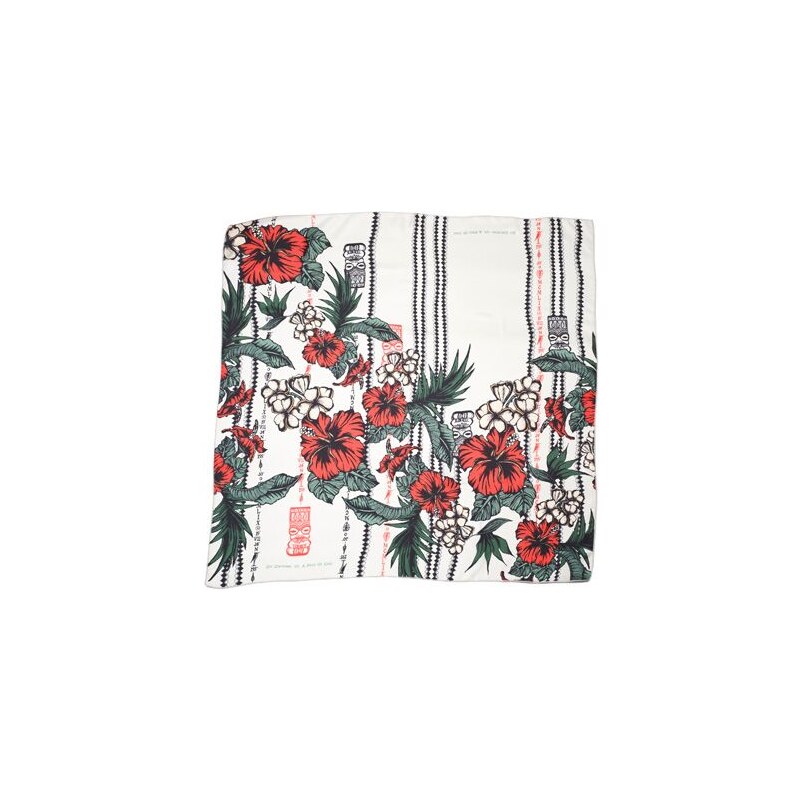Světlý hedvábný šátek s květinovým vzorem, A Piece of Chic