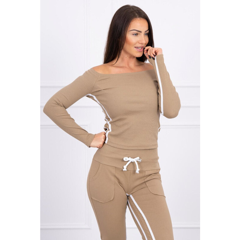 K-Fashion Sada s dvojitými pruhy camel