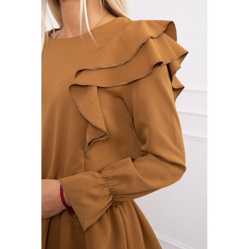 K-Fashion Šaty s vertikálními volánky camel