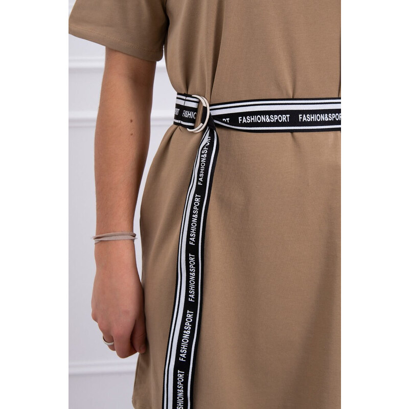 K-Fashion Šaty s ozdobným páskem camel