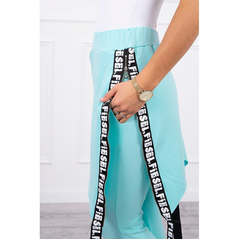 s nápisem mint model 18747057 - K-Fashion