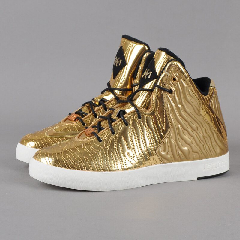 Nike Lebron XI NSW Lifestyle BHM QS metallic gold / mtllc gold - blk