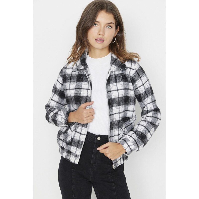 Trendyol Black Plaid Bomber Cachet Coat