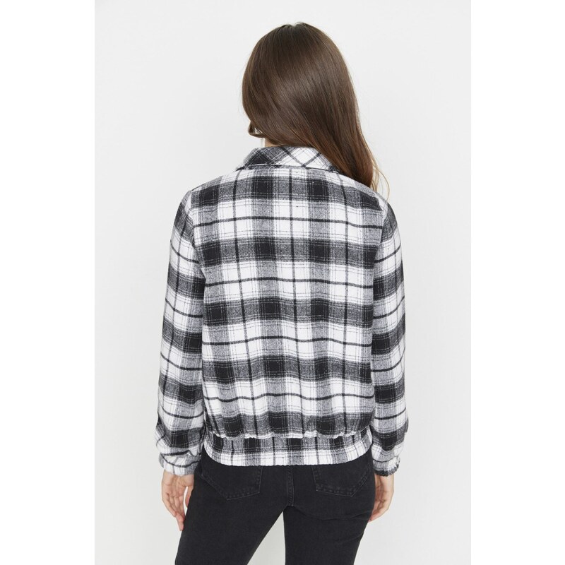 Trendyol Black Plaid Bomber Cachet Coat