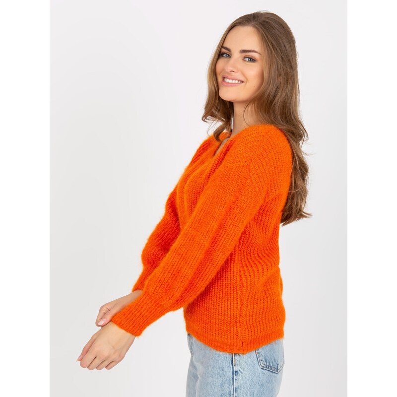 Fashionhunters Oranžový nadýchaný klasický svetr s mohérem OCH BELLA