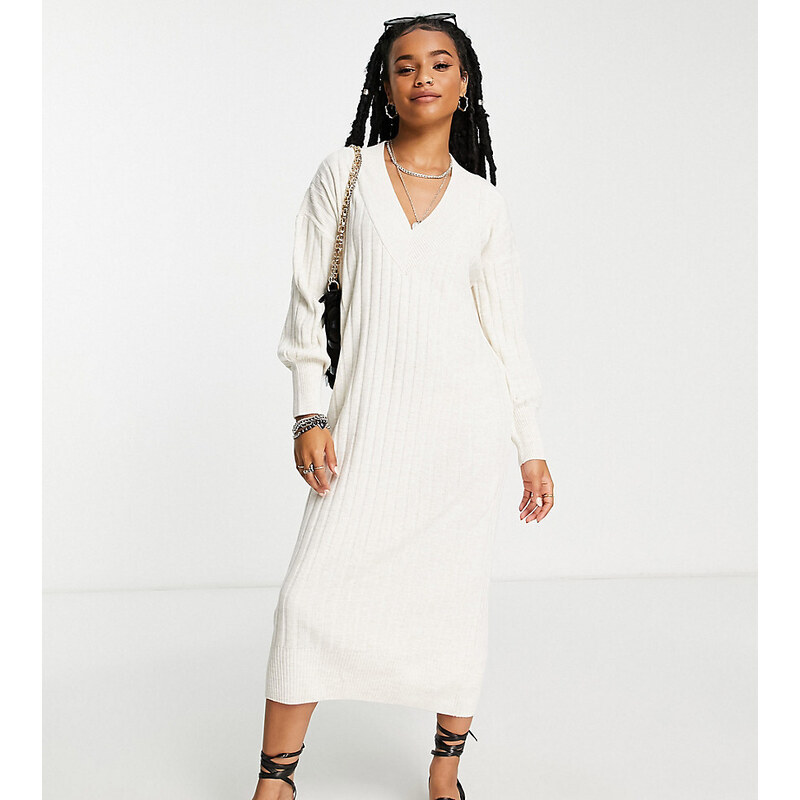 ONLY Petite knitted v neck maxi dress in cream-White
