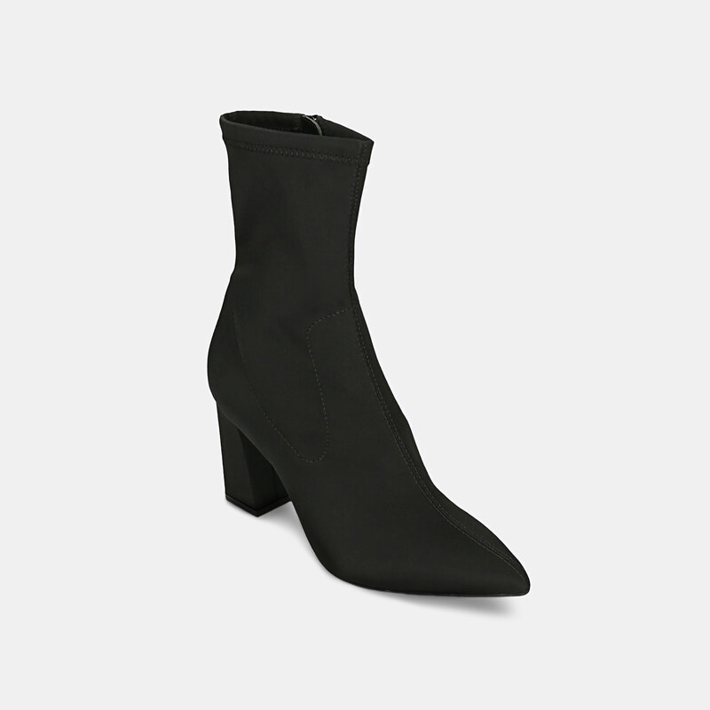 BAŤA Černá dámská kotníková obuv s koženou stélkou na vyšším podpatku