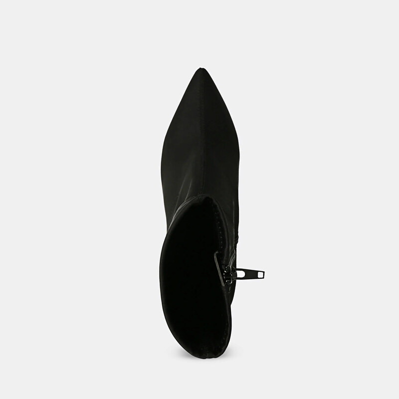 BAŤA Černá dámská kotníková obuv s koženou stélkou na vyšším podpatku