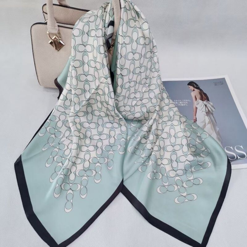 Runmei studio Dámský hedvábný šátek mod. 195