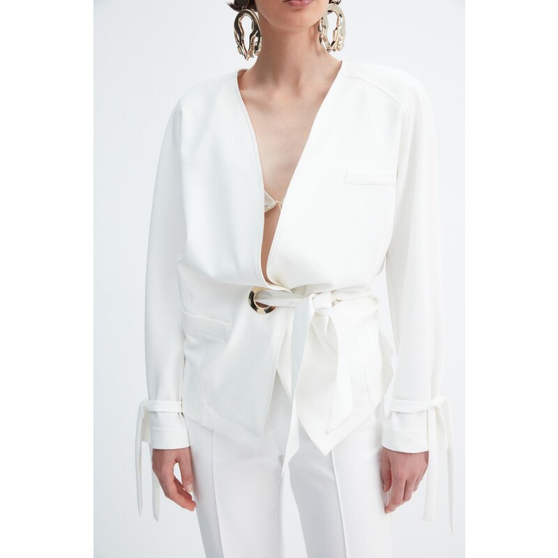 Trendyol X Zeynep Tosun Ecru Jacket with Lace-up Detail