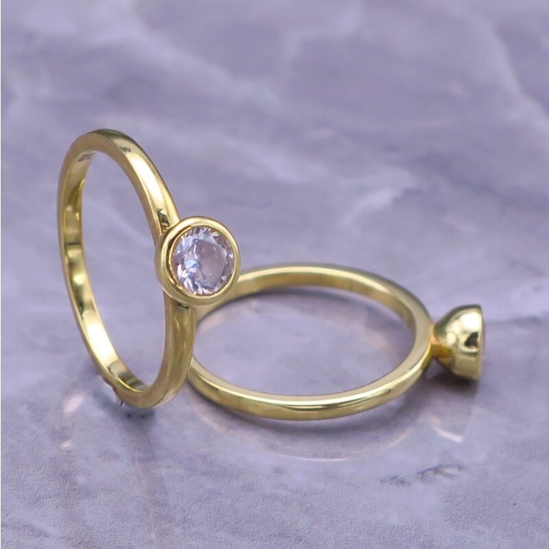 Stříbrný pozlacený prsten 925 se zirkonem