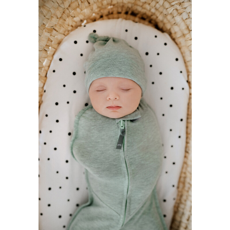 Zavinovačka Sleepee First Step Swaddle s čepičkou zdarma růžová