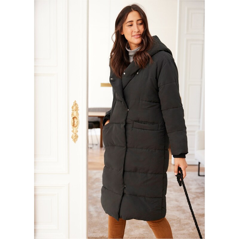bonprix Vatovaný oversize kabát s kapucí, z recyklovaného polyesteru Černá