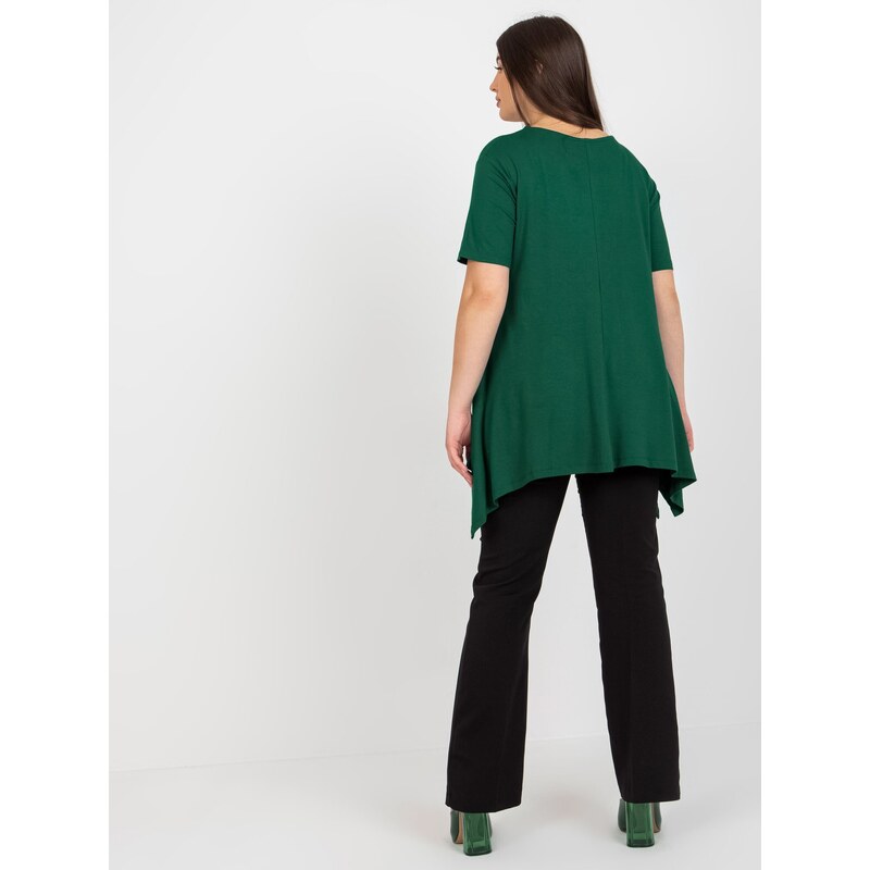 Fashionhunters Tmavě zelená jednobarevná halenka větší velikosti s krátkým rukávem