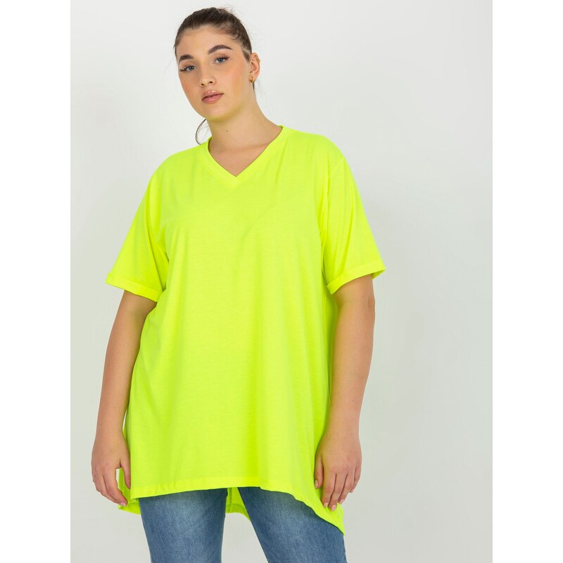 Fashionhunters Fluo žlutá hladká halenka plus size s výstřihem