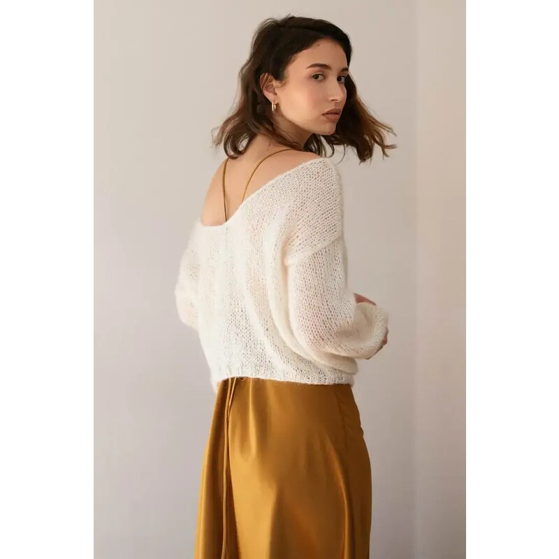 Plexida Deep V Mohair Sweater In Cloud