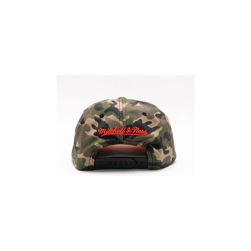 Kšiltovka Mitchell & Ness NEON CAMO POP SNAPBACK Milwaukee Bucks Camo