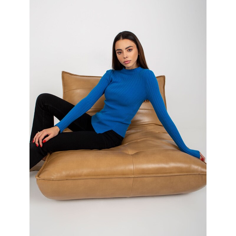 Fashionhunters Tmavě modrý dámský asymetrický pruhovaný svetr