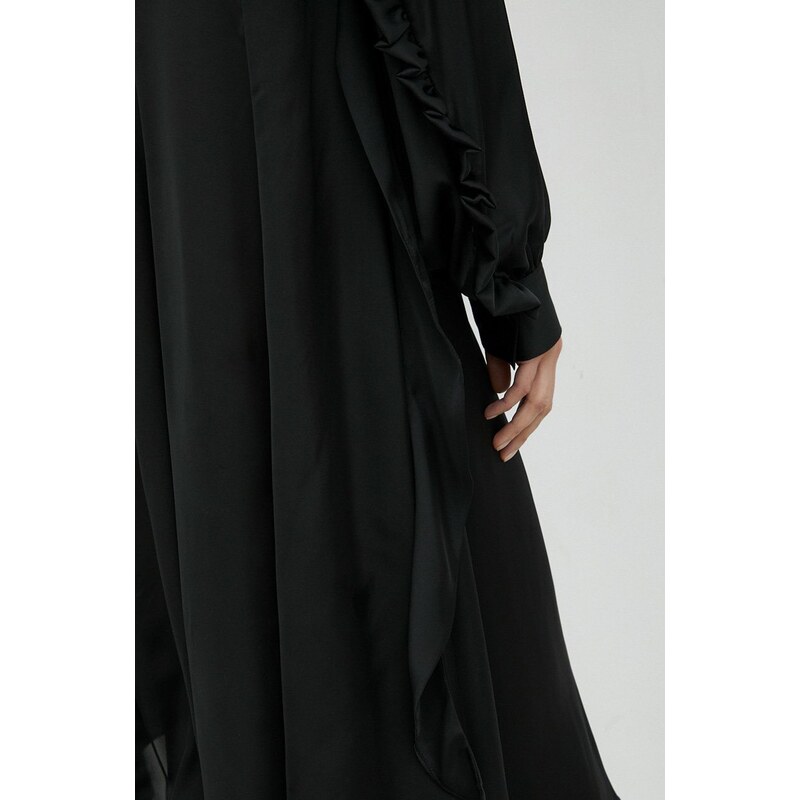 Šaty Remain černá barva, midi