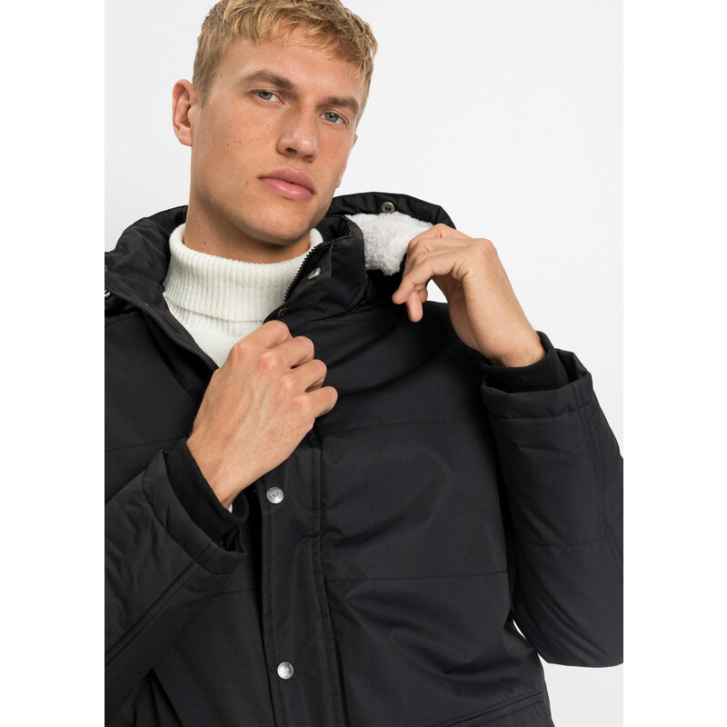 bonprix Dlouhá zimní prošívaná bunda s recyklovaným polyesterem Černá