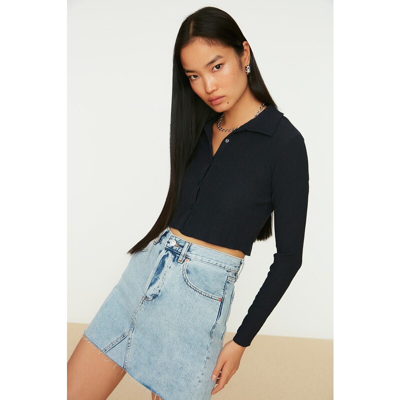 Trendyol Navy Blue Buttoned Fitted/Situated Polo Neck Crepe/Textured Crop Knitted Blouse