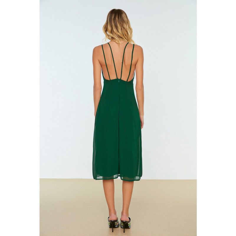 Trendyol smaragdově zelené večerní šaty s límečkem detailní
