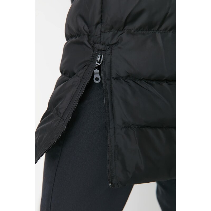 Trendyol černá zimní bunda odolná proti větru na zip s bočním zipem