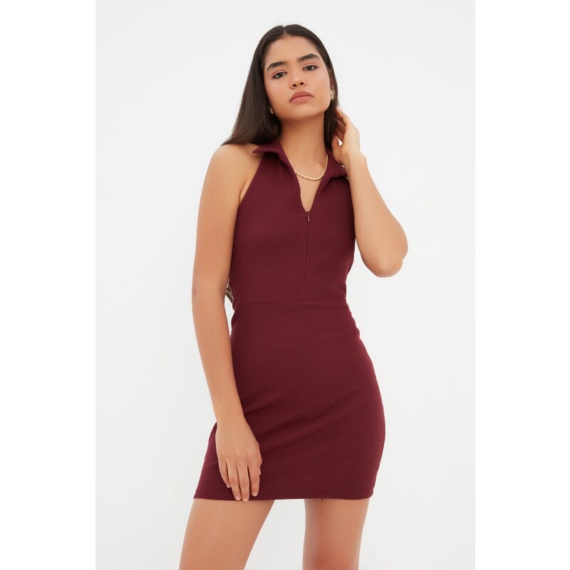 Trendyol Burgundy Fit Polo Neck Mini žebrované flexibilní pletené šaty