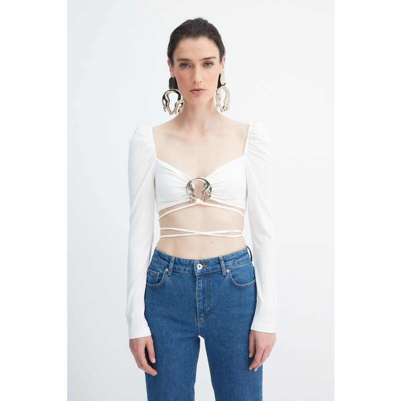 Trendyol X Zeynep Tosun Ecru Blouse with Accessory Detail and Crop