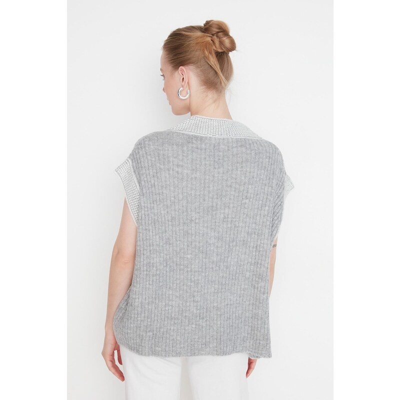 Trendyol Gray Soft Textured Oversized Collar Detailed Knitwear Sweater