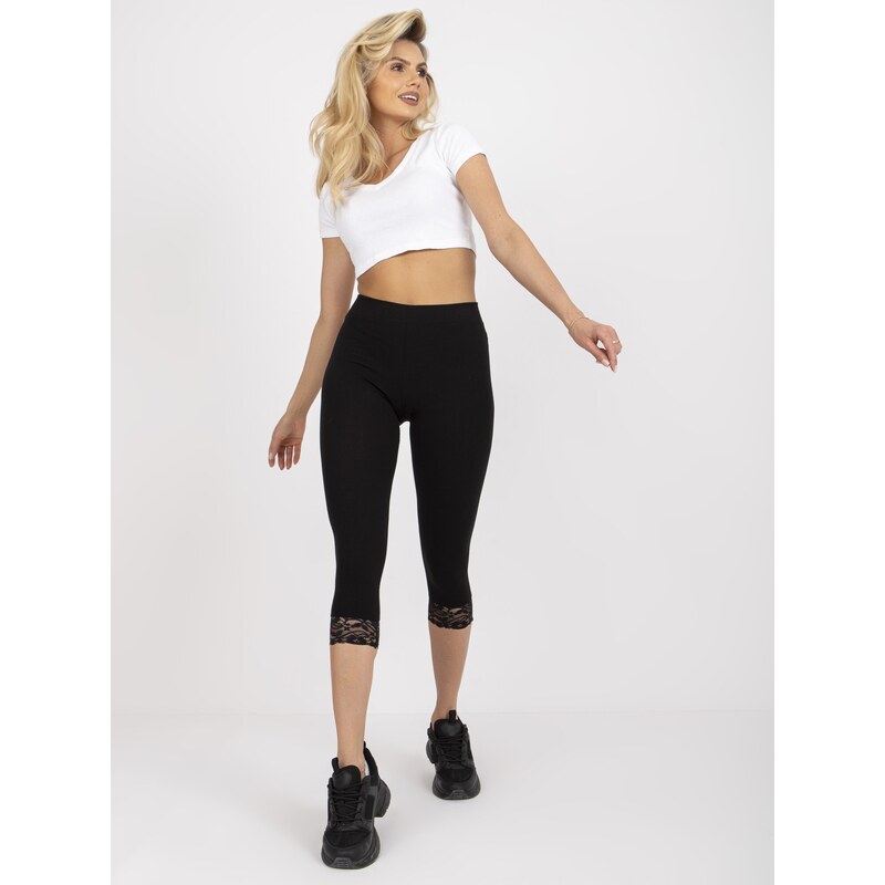 Fashionhunters Černé 3/4 sportovní legíny s krajkou 70334308