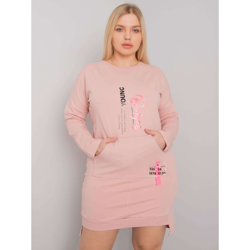 Fashionhunters Větší růžové dámské šaty větší velikosti s kapsičkou