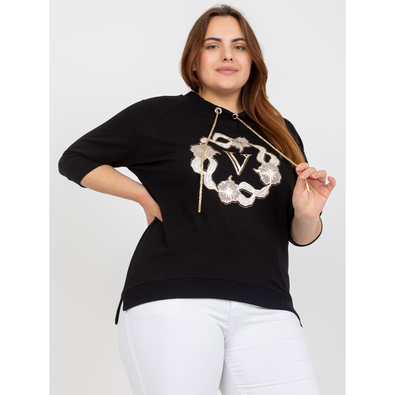 Fashionhunters Černá dámská halenka plus size s 3/4 rukávem