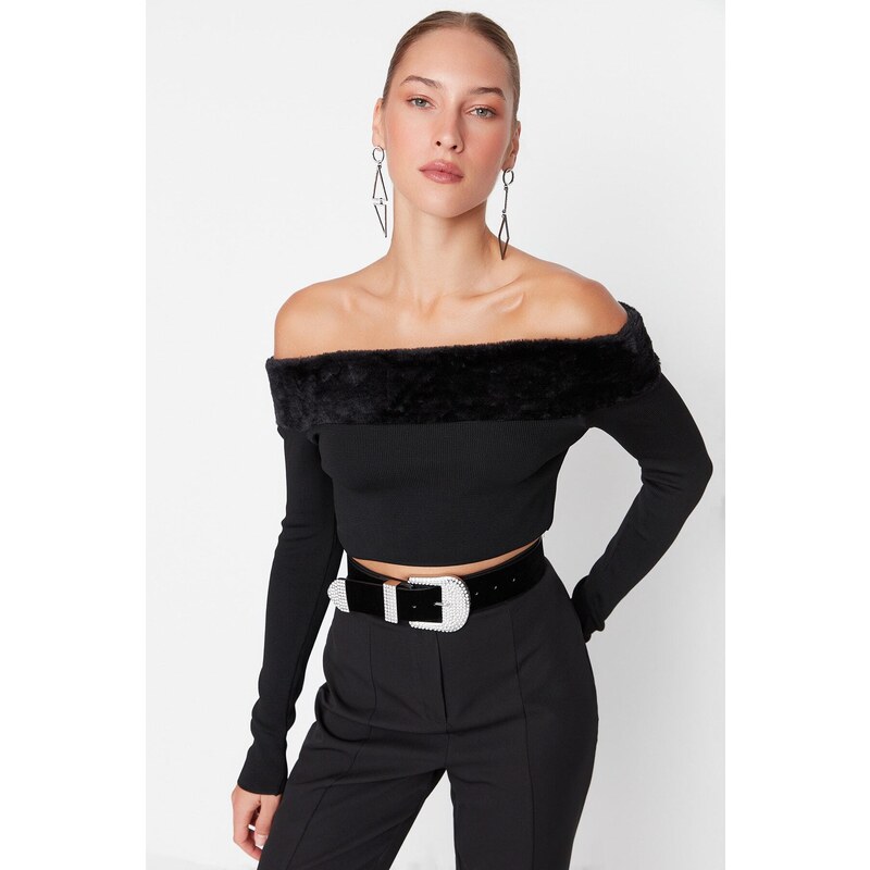 Trendyol černá crop halenka s plyšovými detaily