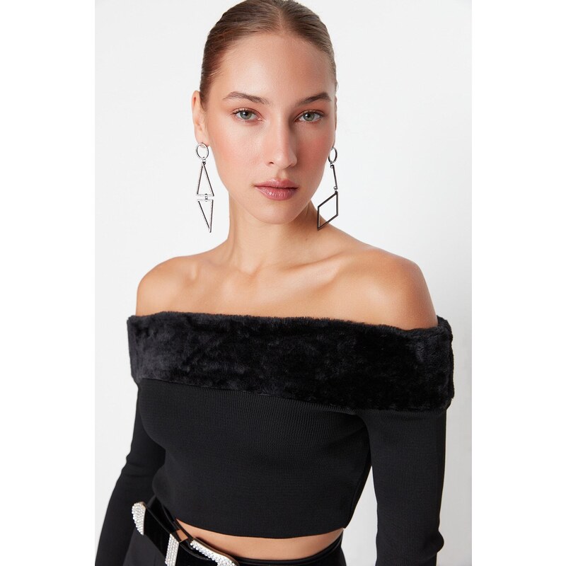 Trendyol Plush Detailed Crop Blouse in Black