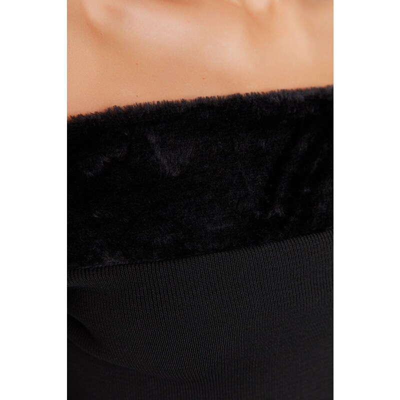 Trendyol Plush Detailed Crop Blouse in Black