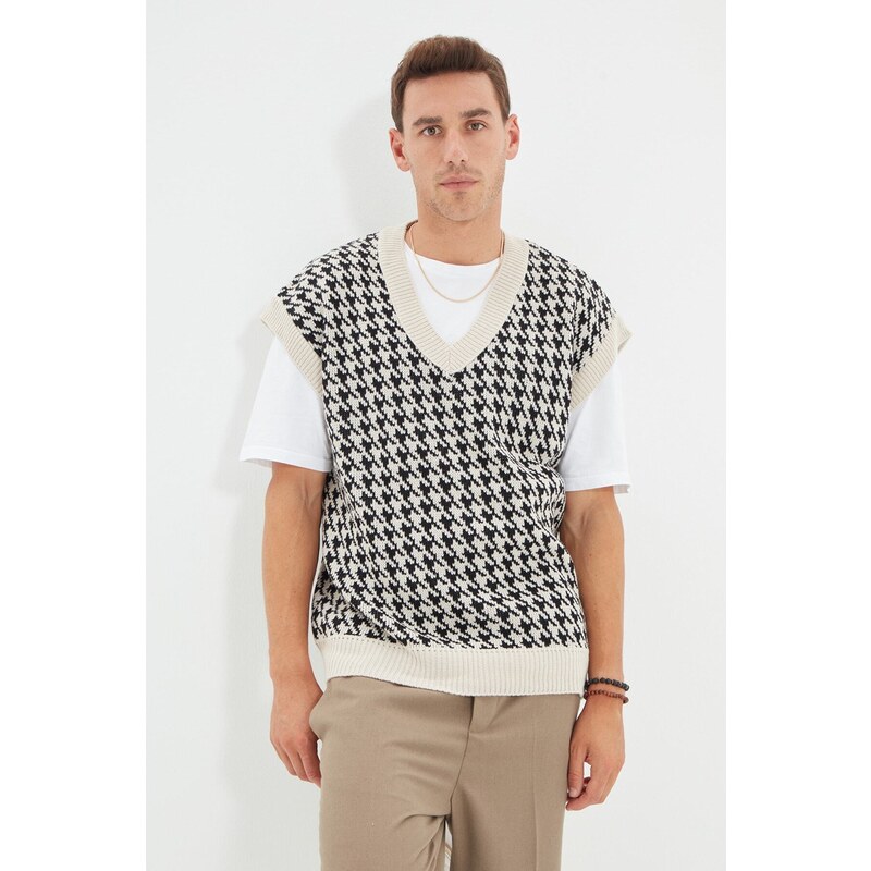 Trendyol Beige Regular Fit V Neck Houndstooth Patterned Knitwear Sweater