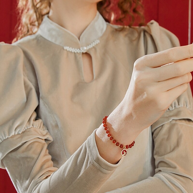 Éternelle Náramek s červeným achátem a medailonkem - velikonoční zajíc