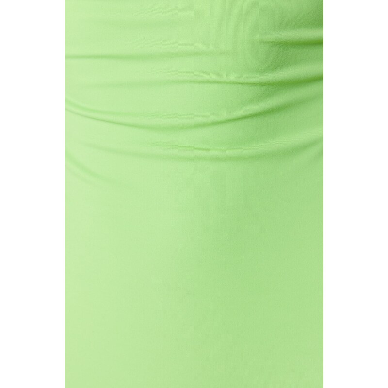 Trendyol zelený čtvercový límec, plavky s nízkým střihem vzadu s pravidelnými nohavicemi