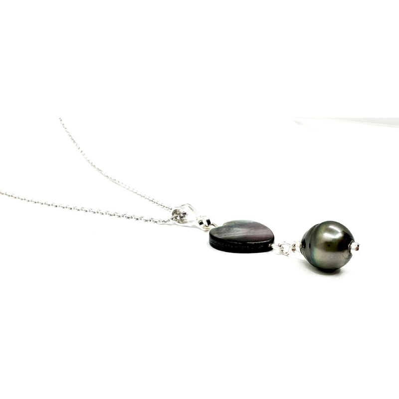 Řetízek s přívěškem tahitské perly a srdíčkem z perlorodky