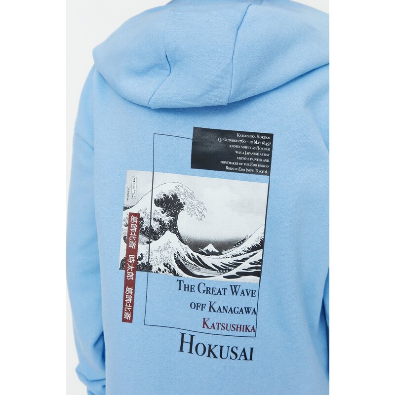 Trendyol Light Blue Great Wave Licensed Printed Boy Knitted Thick Sweatshirt