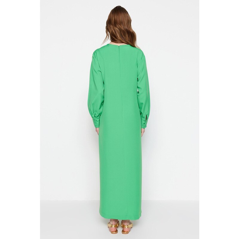 Trendyol Green Crepe Evening Dress with a Chain Waist and a Chain Belt, in a comfortable fit